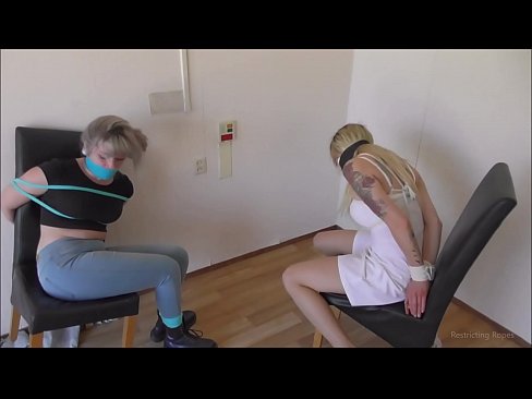 ❤️ Addictus / ligatus et clausus / puella in tribulatione Anal video at porn la.assistirhentai.ru