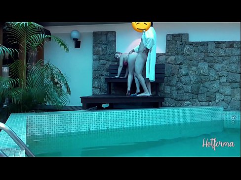 ❤️ Bulla ancillam ad piscinam invitat, sed fervido resistere non potuit Anal video at porn la.assistirhentai.ru